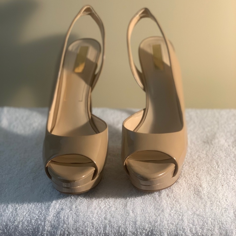 Never been worn - Picture 2 of 4